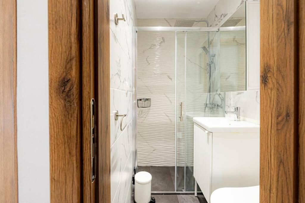 Spacious And Modern Flat At Koukaki, Near Acropolis Athens Luaran gambar