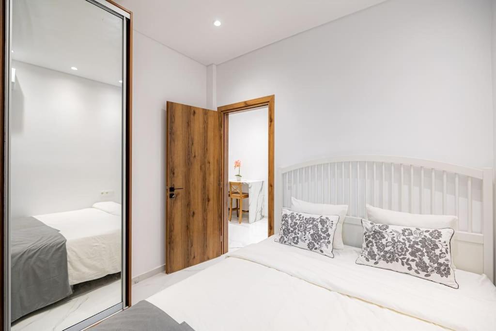 Spacious And Modern Flat At Koukaki, Near Acropolis Athens Luaran gambar